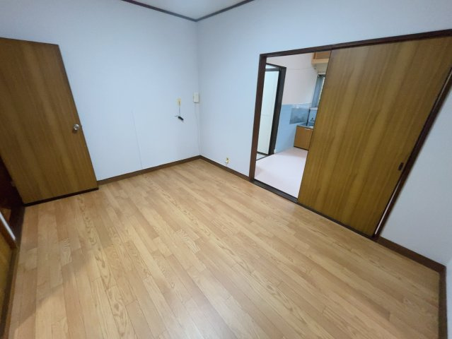 高城有松裏戸建の内装