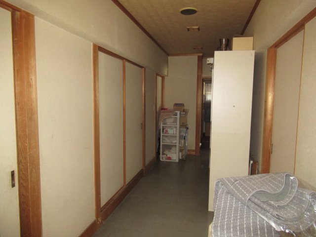 津山市志戸部　2階建店舗の内装