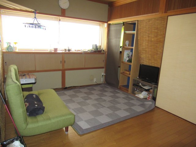 津山市志戸部　2階建店舗の内装