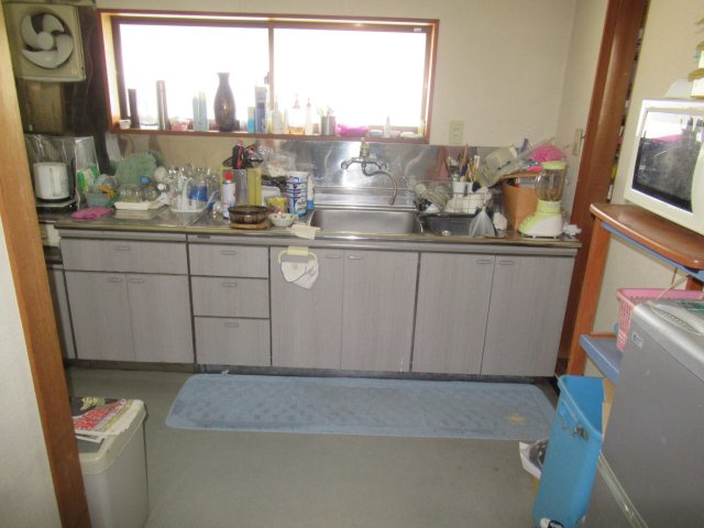 津山市志戸部　2階建店舗の内装