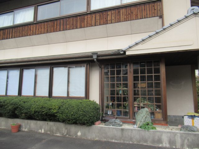 津山市志戸部　2階建店舗の外観