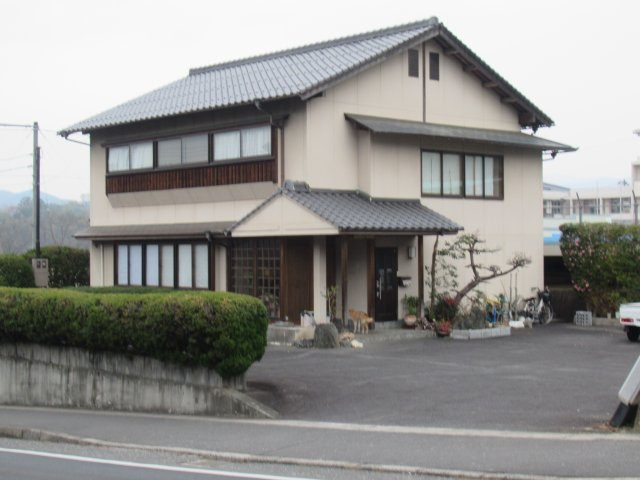 津山市志戸部　2階建店舗の外観