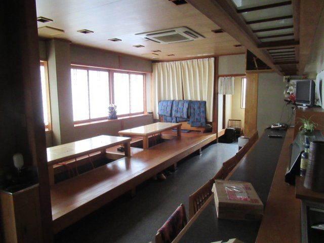 津山市志戸部　2階建店舗の内装