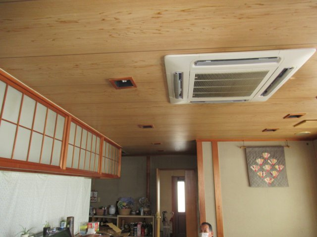 津山市志戸部　2階建店舗の内装