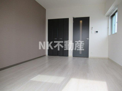 【居間・リビング】 | COZY　COURTⅢ（コージーコートスリー）（河内花園賃貸） | 広いお部屋です