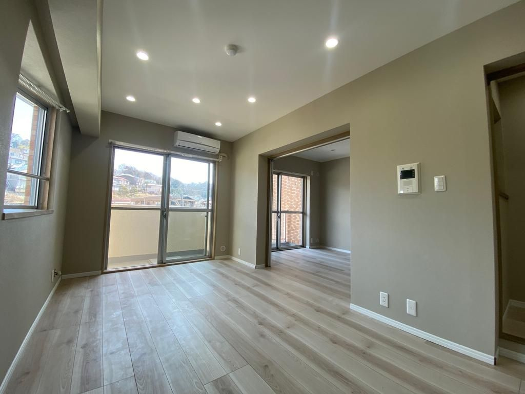 日野市三沢３丁目の中古マンションの居間・リビング