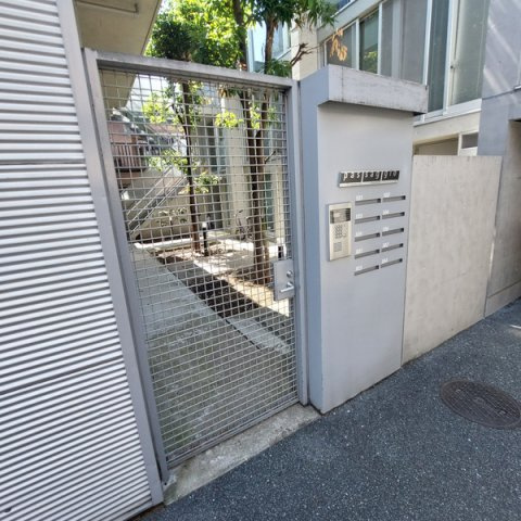 【エントランス】 | passaggio