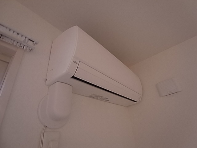 神戸市兵庫区南逆瀬川町のアパートの設備|エアコン
