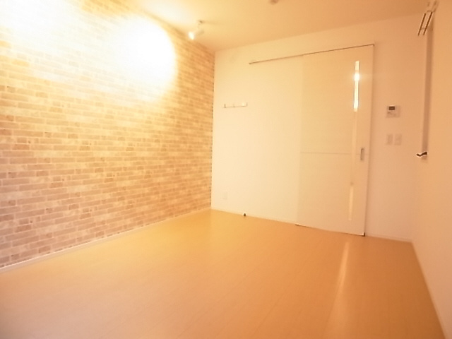 神戸市兵庫区南逆瀬川町のアパートの内装|室内