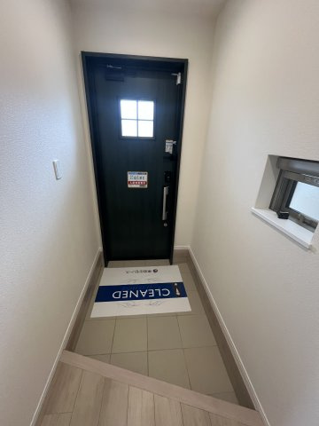 Kolet岩槻原町の玄関|収納もある玄関です