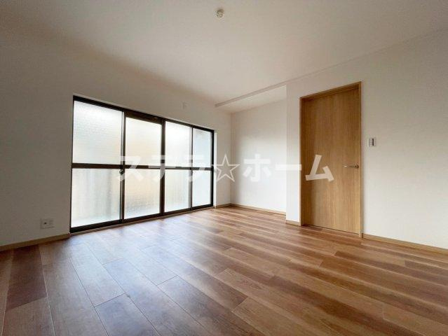 千里山東1 中古戸建の洋室|きれいな洋室です