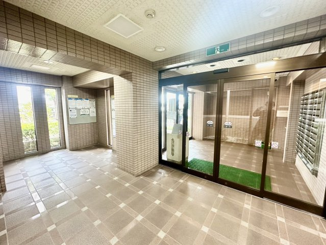 チサンマンション富沢駅前のエントランス