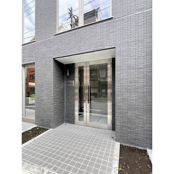 Marsアザレア通りのエントランス