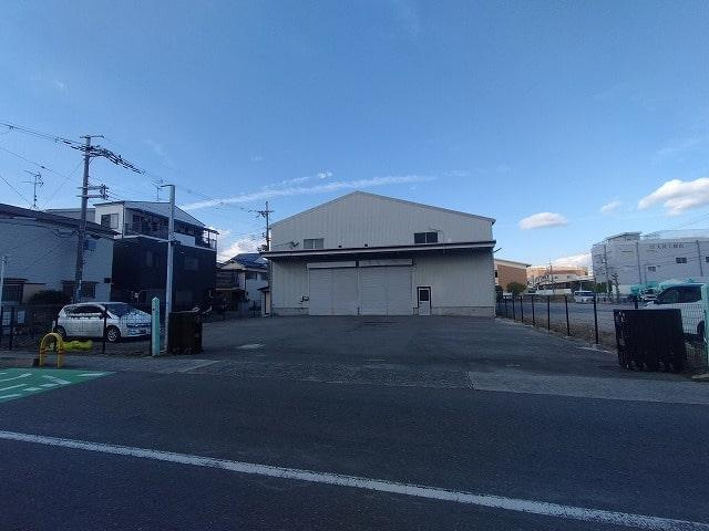 摂津市東別府５丁目の倉庫