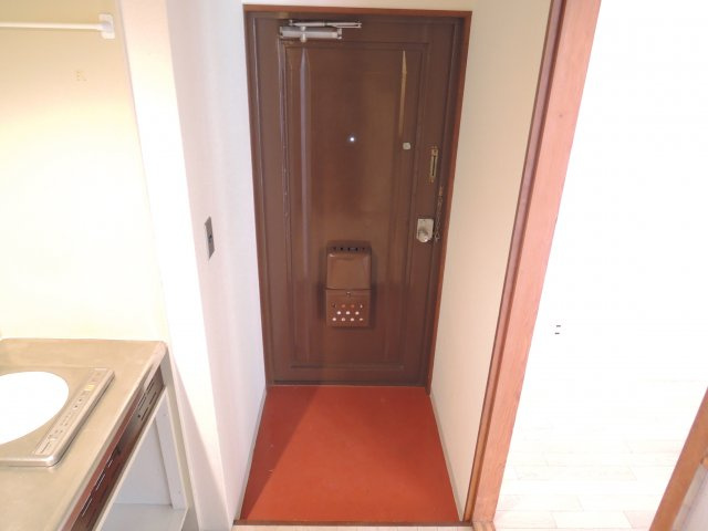宮野マンションの玄関