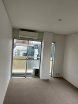 ゆったりした洋室です