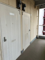 明るい玄関です