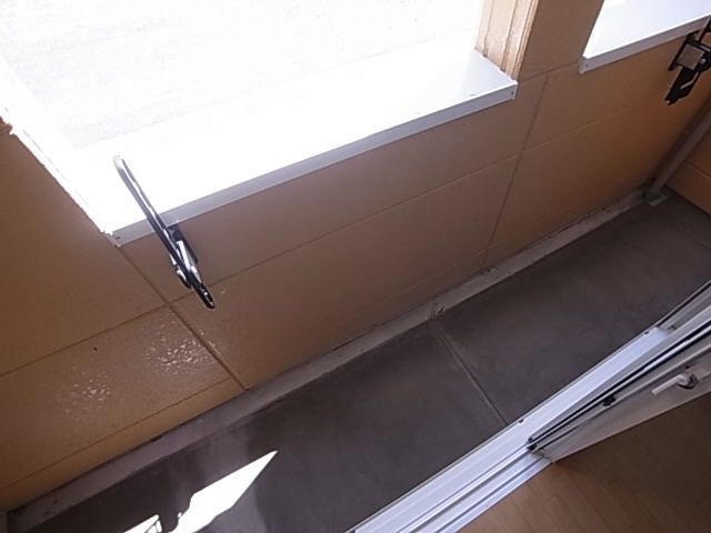 神戸市兵庫区平野町字天王谷奥東服のアパートのバルコニー|バルコニー