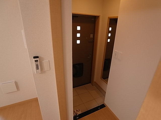 神戸市兵庫区平野町字天王谷奥東服のアパートの玄関|シューズボックス付き