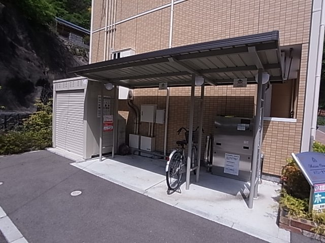 神戸市兵庫区平野町字天王谷奥東服のアパート