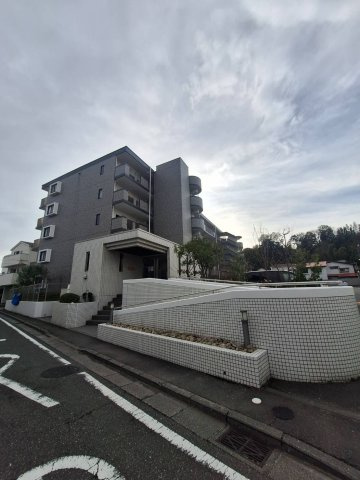 ＯＣ　ＲＥＳＩＤＥＮＣＥ　Ｒ　ＹＯＫＯＨＡＭＡ　ＨＩＮＯのエントランス