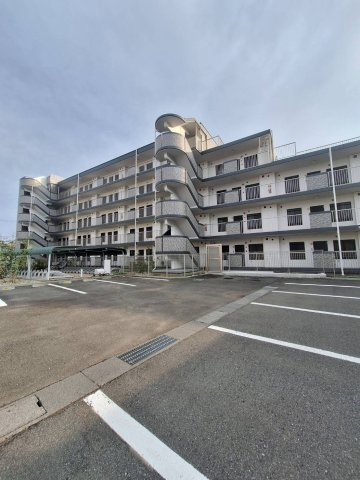 ＯＣ　ＲＥＳＩＤＥＮＣＥ　Ｒ　ＹＯＫＯＨＡＭＡ　ＨＩＮＯの駐車場