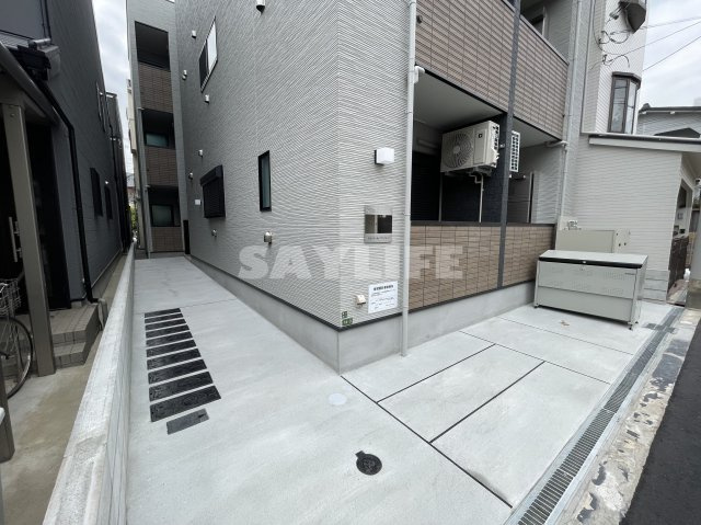 ブランテール深江橋のエントランス