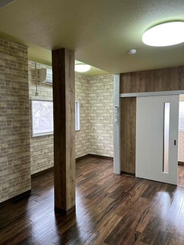 中野区上高田５丁目の一棟アパートの内装|明るい色調の室内です