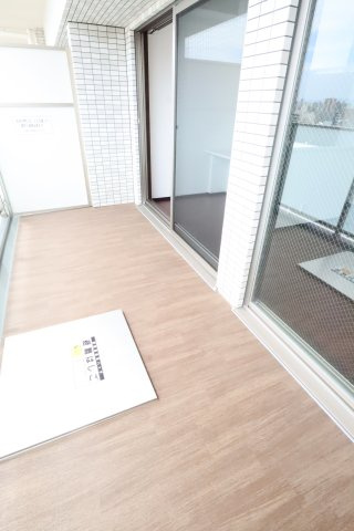 大阪市都島区都島本通４丁目の賃貸マンションのバルコニー