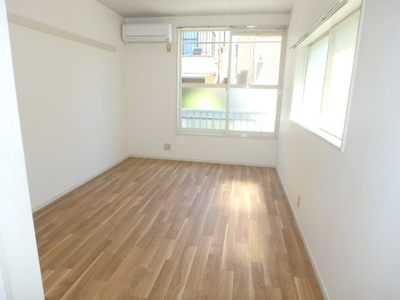 【寝室】 | シェイディハイツ