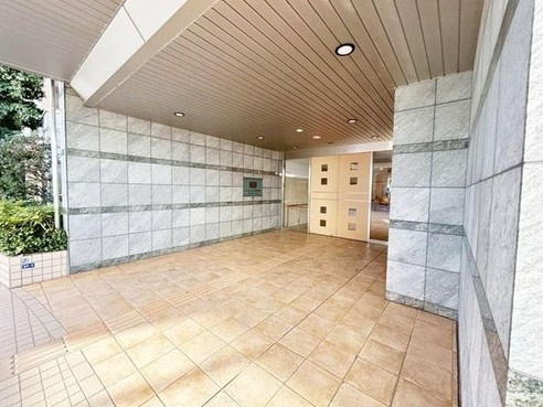 【エントランス】