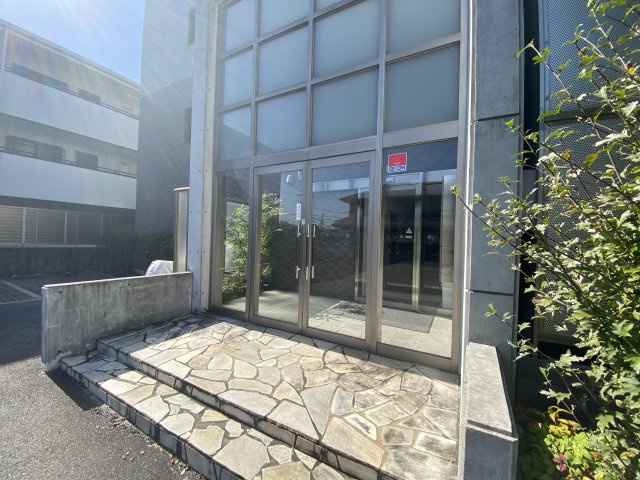 堺市南区和田東の賃貸マンションのエントランス