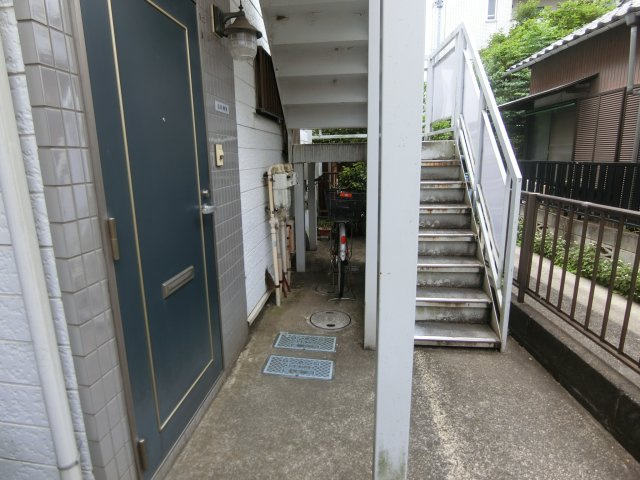 エルハイツのエントランス
