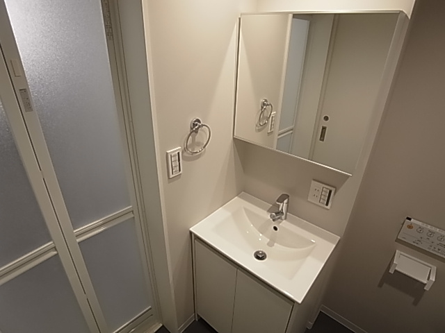 神戸市長田区長田町６丁目のアパートの洗面所