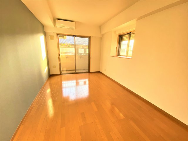 ソレイユ山代の居間・リビング|別部屋同間取の参考写真となります。