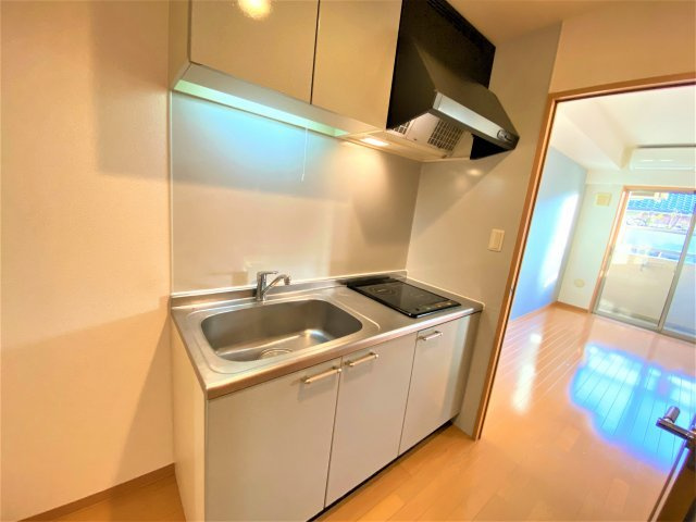 ソレイユ山代のキッチン|別部屋同間取の参考写真となります。