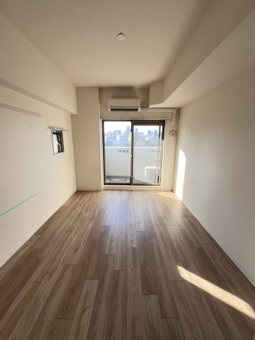 大阪市都島区中野町４丁目の賃貸マンションの居間・リビング