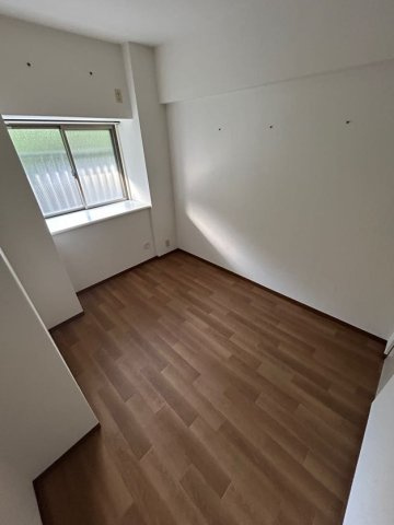 デメテル高取台の洋室