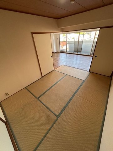 デメテル高取台の和室