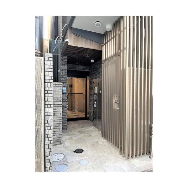 ヴェルレジデンス天満のエントランス