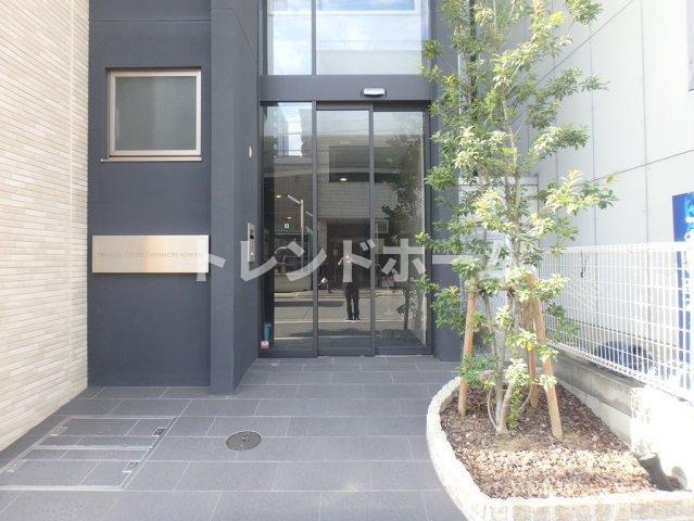 プレミアムコート谷町４丁目のエントランス|選べる家電プランあり！！