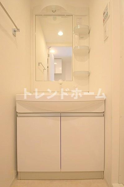 プレミアムコート谷町４丁目の独立洗面台|選べる家電プランあり！！