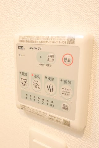 大阪市旭区赤川２丁目の賃貸マンションのエントランス