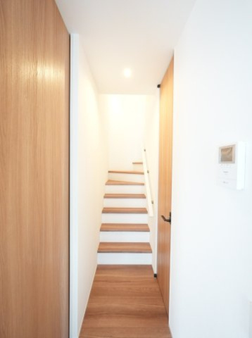 【内装】 | JIDAI合志市野々島　3号棟 | 階段