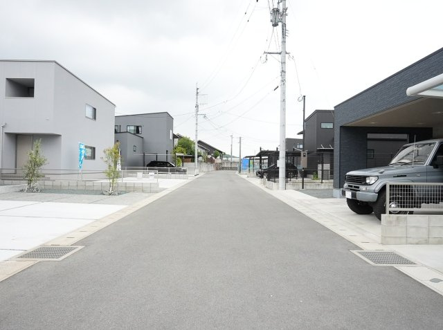 【前面道路含む現地写真】 | JIDAI合志市野々島　3号棟