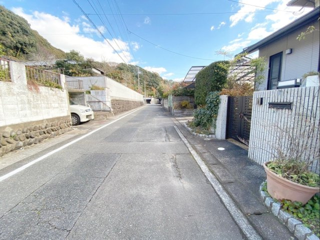 太宰府市観世音寺６丁目　土地の前面道路含む現地写真|前面道路含む現地写真です