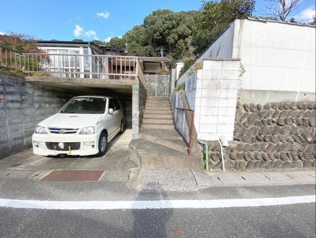 太宰府市観世音寺６丁目　土地の外観|解体更地渡しです！現況は堀車庫付きの古家があります！