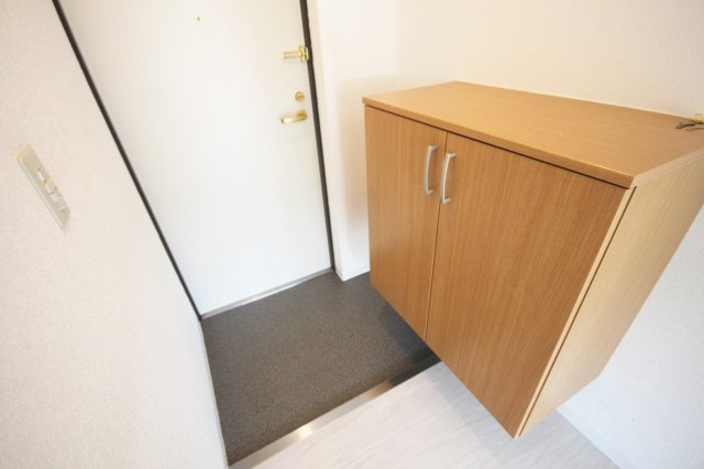 ラ・パレスの玄関|収納もある玄関です