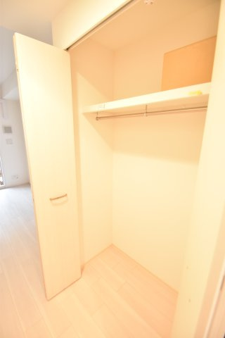 大阪市鶴見区放出東３丁目の賃貸マンションの収納