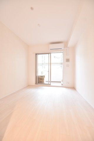 大阪市鶴見区放出東３丁目の賃貸マンションの居間・リビング